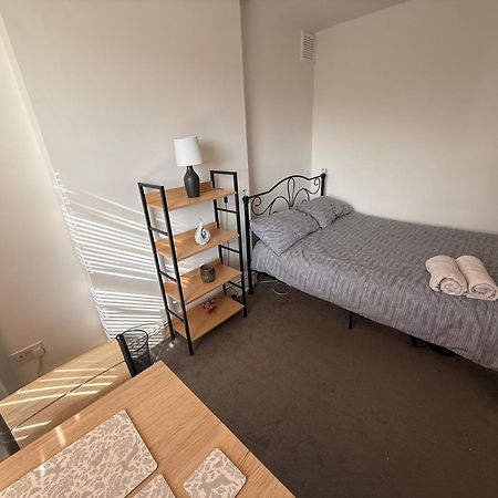 Cosy Victorian Guest Room ロンドン エクステリア 写真