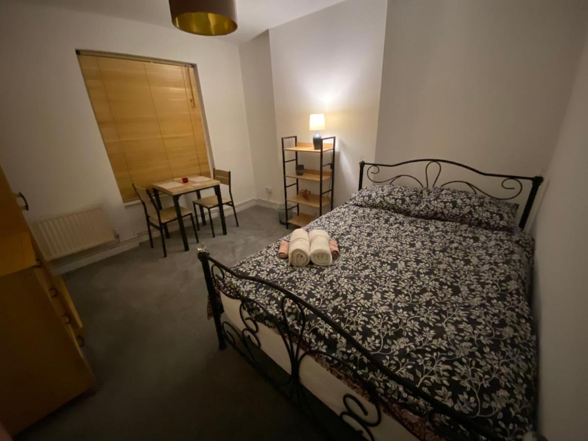 Cosy Victorian Guest Room ロンドン エクステリア 写真